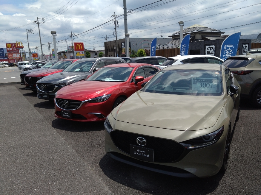 良質なマツダ車を取り揃えております。全車保証付きでご購入後も安心です！